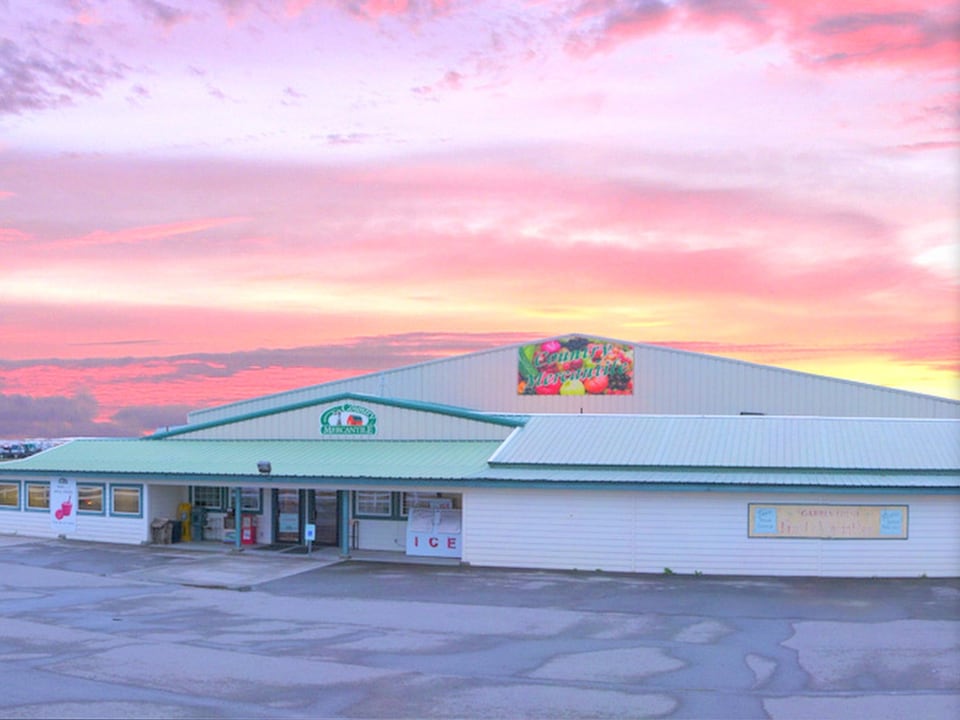 Country Mercantile storefront and seasonal Pasco property