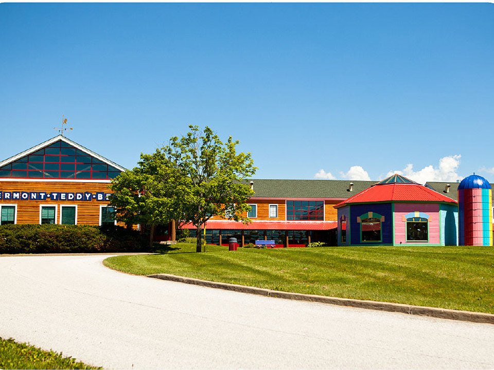 Colorful exterior of the Vermont Teddy Bear Factory in Shelburne